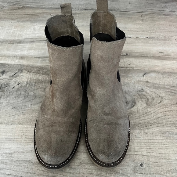 Sundance Side Pull on Short Boots - Picture 2 of 4